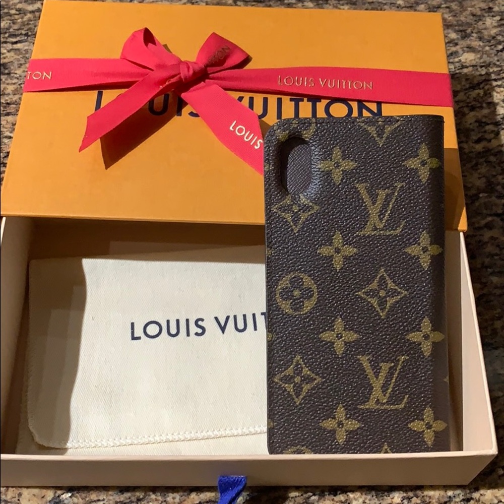 SOLD ✨Louis Vuitton xs max folio